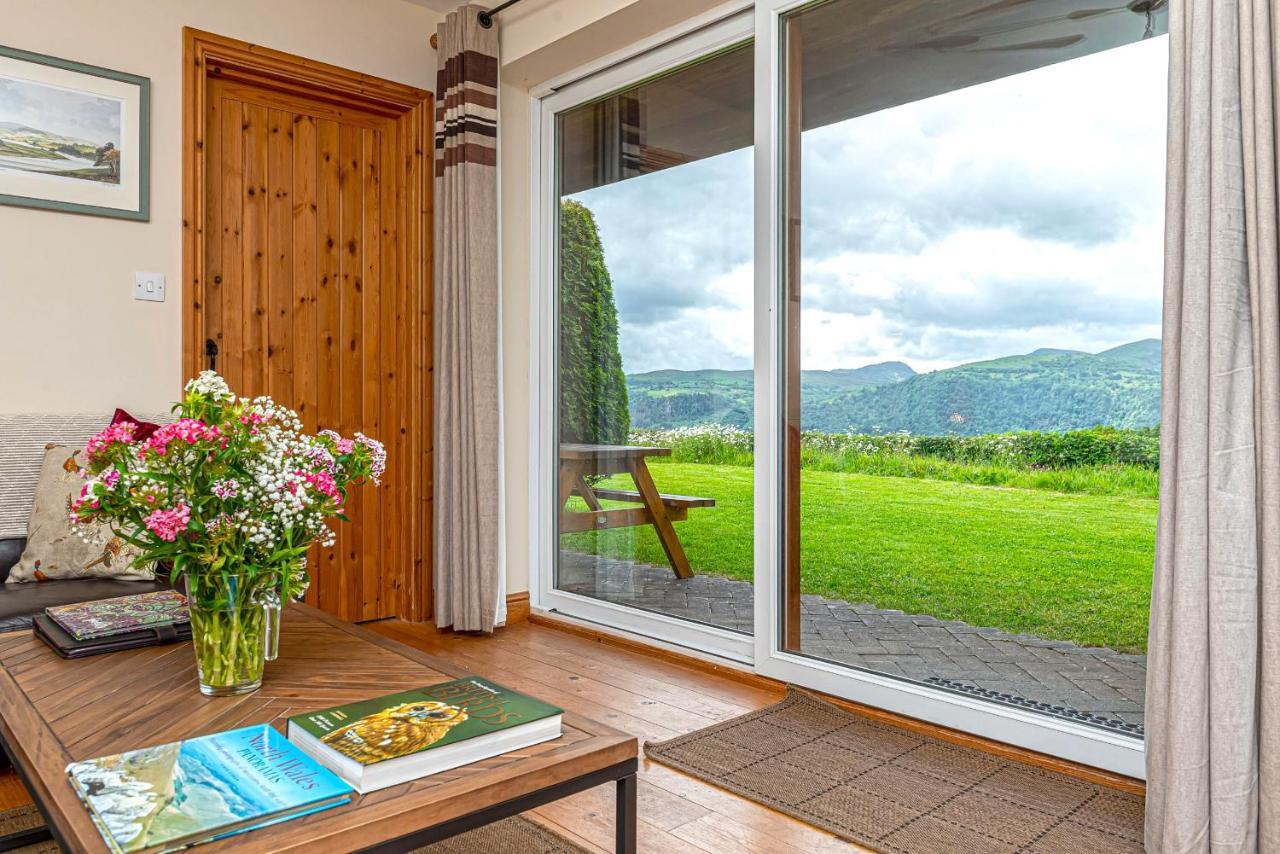 Laurel - Pet-Friendly Cottage With Indoor Pool, Hot Tub & Panoramic Snowdonia Views Colwyn Bay Esterno foto