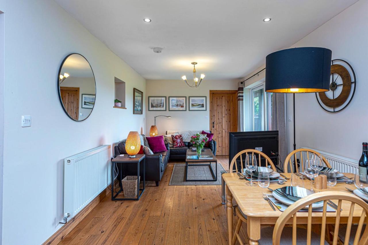 Laurel - Pet-Friendly Cottage With Indoor Pool, Hot Tub & Panoramic Snowdonia Views Colwyn Bay Esterno foto