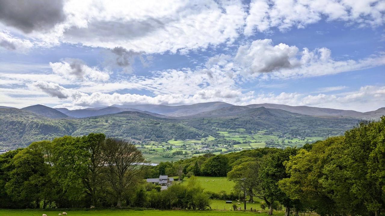 Laurel - Pet-Friendly Cottage With Indoor Pool, Hot Tub & Panoramic Snowdonia Views Colwyn Bay Esterno foto
