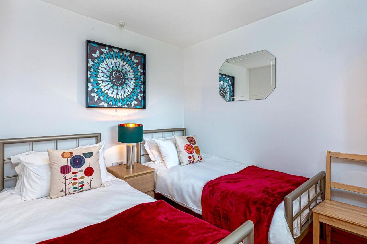 Laurel - Pet-Friendly Cottage With Indoor Pool, Hot Tub & Panoramic Snowdonia Views Colwyn Bay Esterno foto
