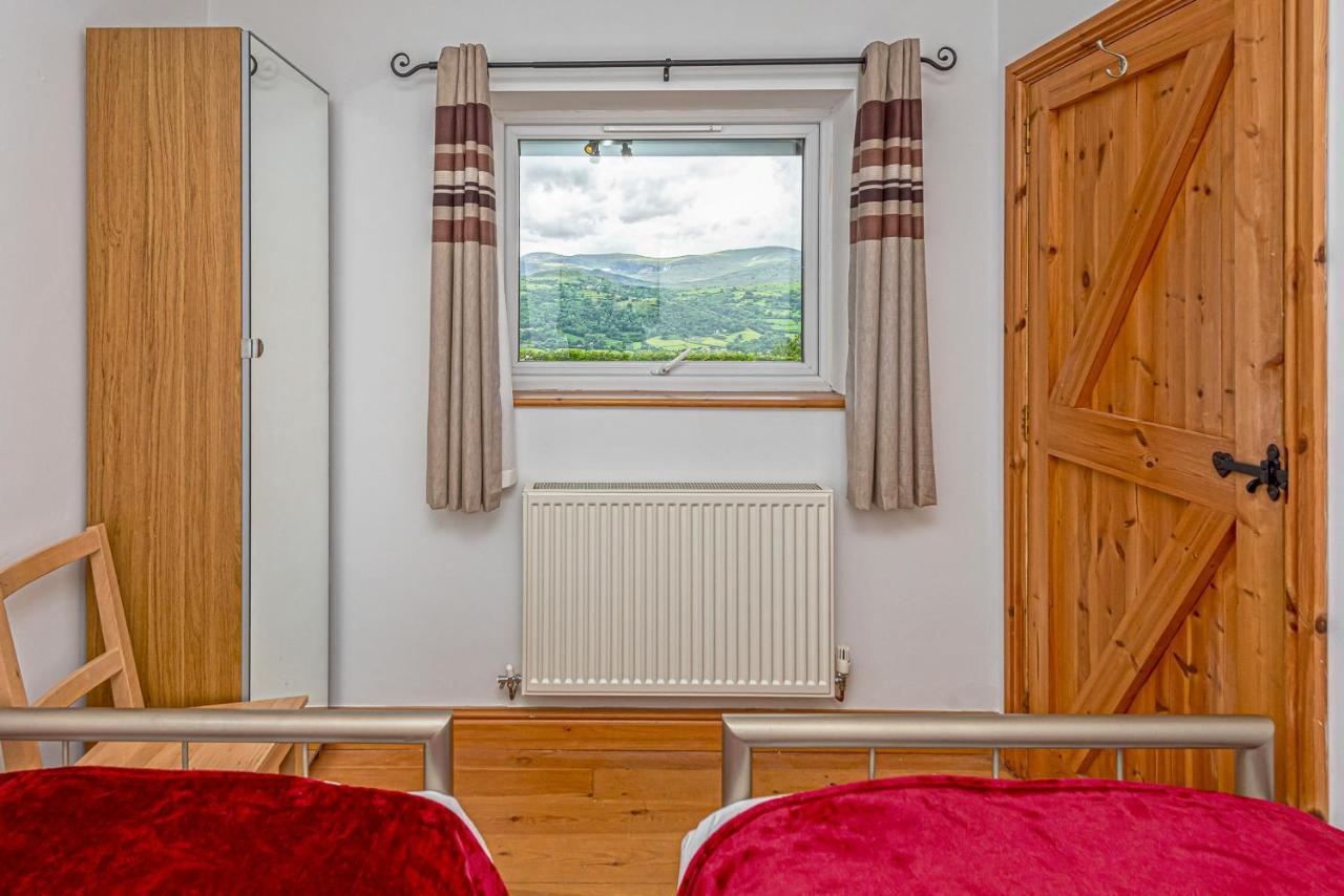 Laurel - Pet-Friendly Cottage With Indoor Pool, Hot Tub & Panoramic Snowdonia Views Colwyn Bay Esterno foto