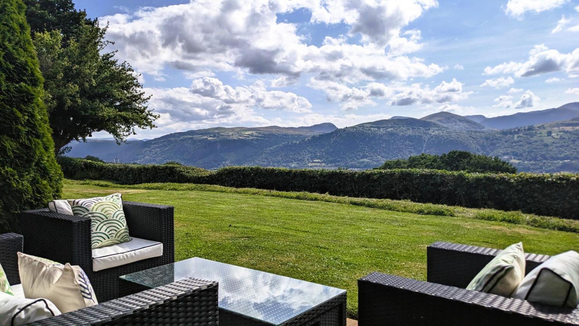 Laurel - Pet-Friendly Cottage With Indoor Pool, Hot Tub & Panoramic Snowdonia Views Colwyn Bay Esterno foto